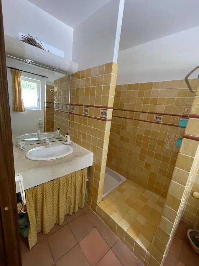 Holiday home Maison Zouz Villa Murs  France